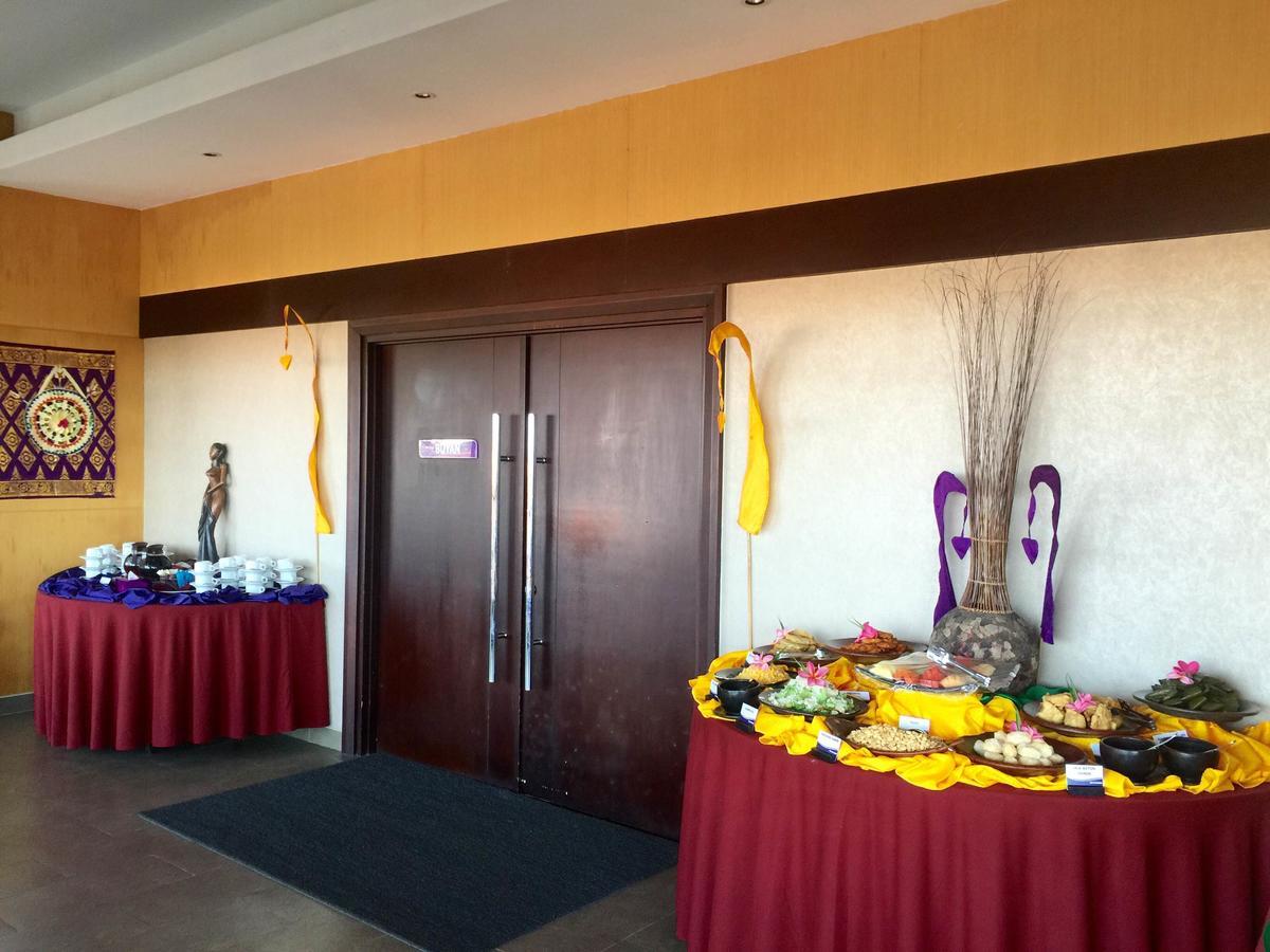 Quest Hotel Kuta By Aston Ngoại thất bức ảnh
