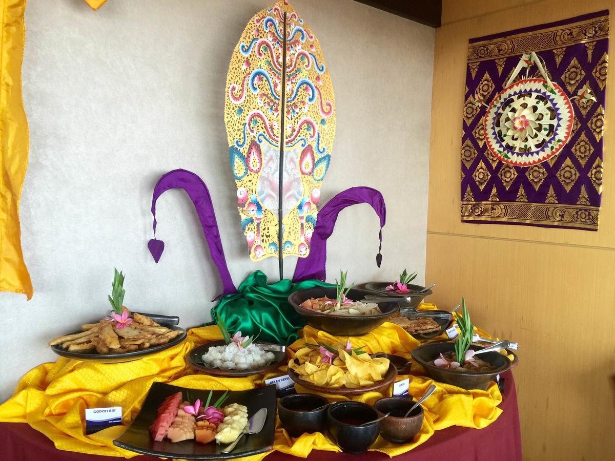 Quest Hotel Kuta By Aston Ngoại thất bức ảnh