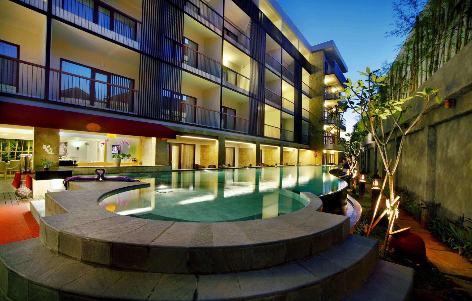Quest Hotel Kuta By Aston Ngoại thất bức ảnh
